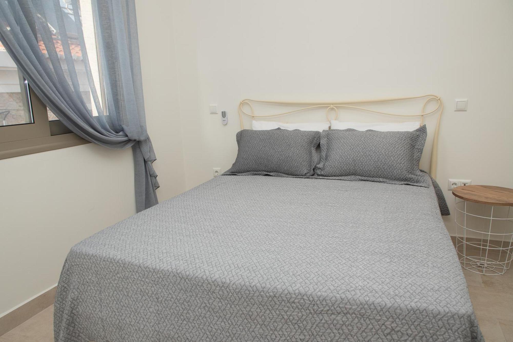 Areti 1 & Areti 2 Apartment Koilás Екстериор снимка